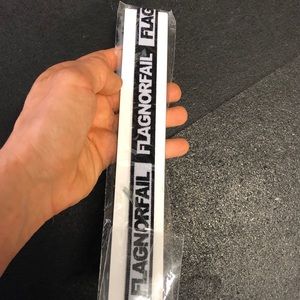 Flag nor fail headband! In black and white!